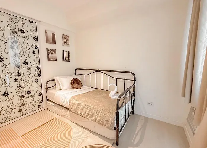 2br In Paranaque With Balcony Near Naia Apartamento *
