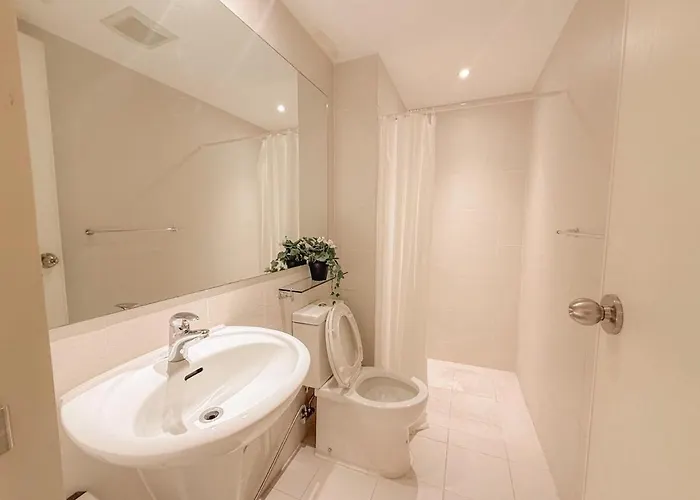 Apartamento 2br In Paranaque With Balcony Near Naia *