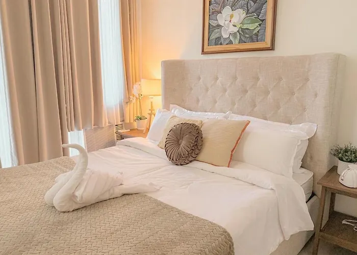 2br In Paranaque With Balcony Near Naia Apartamento